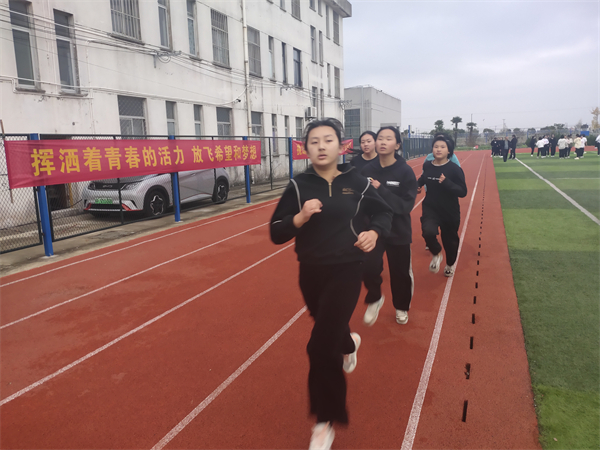 e4c5d91381154accb2d4108c520ddea5.jpg