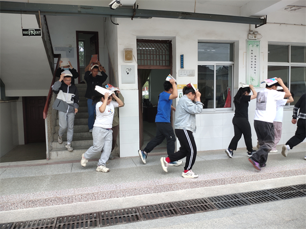 5d34441956fb427cb3eabd2c413d0f67.jpg
